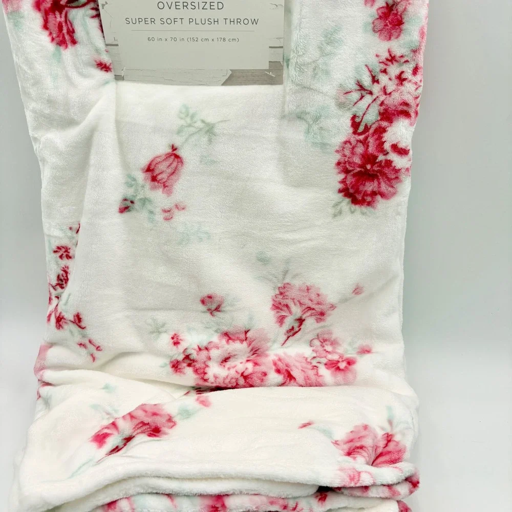Rachel Ashwell The Farmhouse Pink Floral Rose Plush Throw Blanket 60x70 NEW